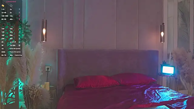 Smiley Mia online show from March 30, 5:18 am