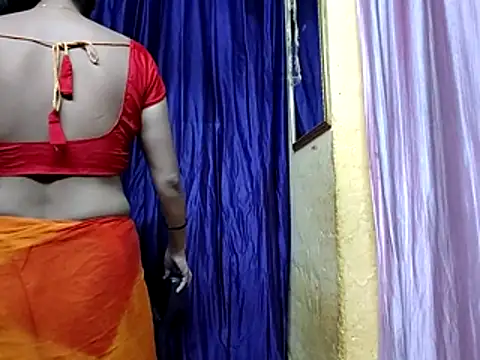 poojaxxx65 online show from July 19, 10:01 pm
