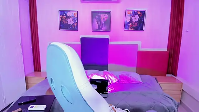 estrella bigboobs14 online show from December 18, 10:42 am