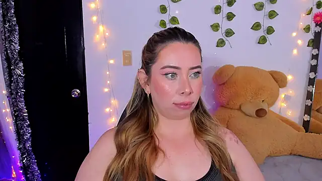 JanneKim online show from April 7, 2:08 pm