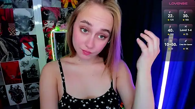 LianaBright online show from October 17, 2:26 am