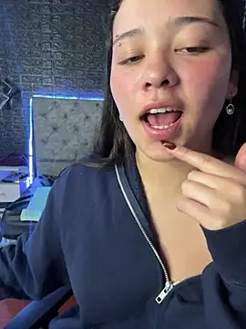 Paloma  LS online show from January 7, 7:06 pm