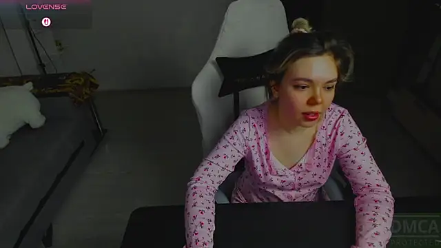 whoa-hoa-hoa-hoa-hoa online show from February 11, 4:14 am