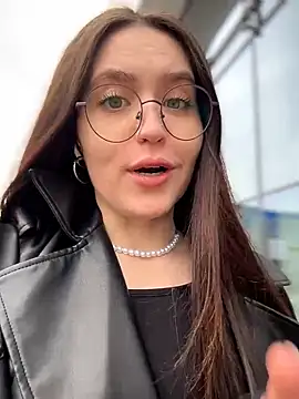 meow girl online show from March 26, 10:28 am