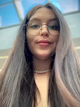 meow girl online show from March 7, 12:45 pm