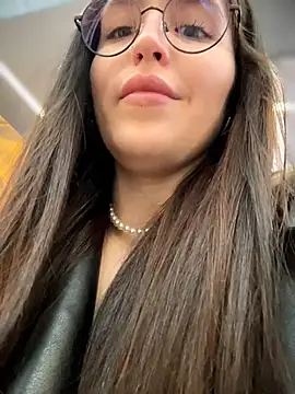 meow girl online show from April 21, 10:22 am