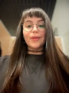 meow girl online show from July 28, 12:12 pm