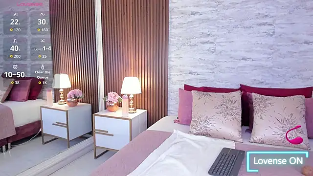 MadisonHunter2024 online show from September 8, 8:19 pm