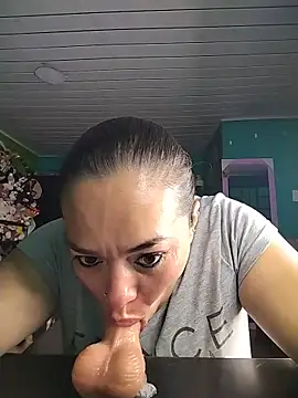 emily sweet13 online show from June 3, 12:28 pm