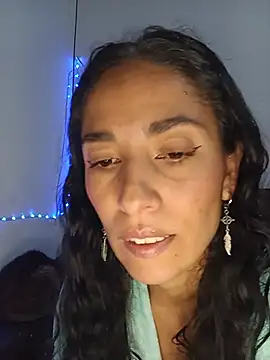 chloewildd  online show from June 7, 11:11 pm