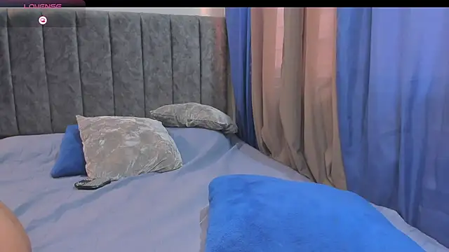 Natalystevens online show from April 2, 1:41 pm