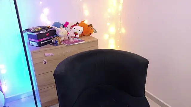 p3ach1 online show from November 15, 2:56 am