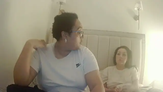 vanilla chocolate23 online show from March 22, 8:26 pm