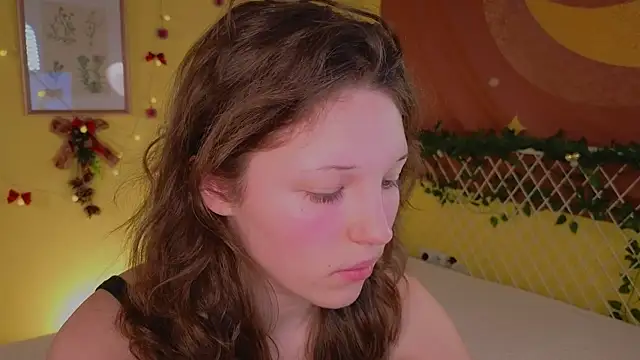 lea belle  online show from January 6, 7:06 pm