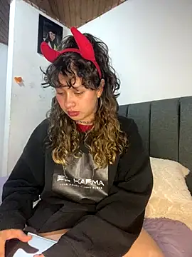 Andi9  online show from October 24, 2:40 am