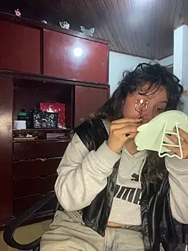 Andi9  online show from November 9, 1:22 am