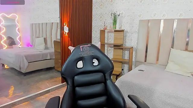 Daphnne tay online show from September 15, 3:26 am