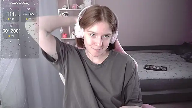 Snapshot of CassieJuice69 chatting on October 5, 1:49 pm CassieJuice69 online show from October 5, 1:49 pm