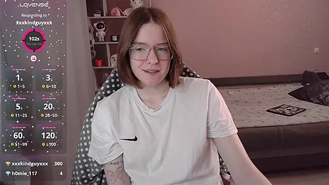 Snapshot of CassieJuice69 chatting on October 22, 5:51 pm CassieJuice69 online show from October 22, 5:51 pm