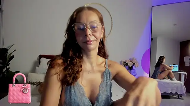 AvaCollinss online show from March 8, 11:14 am