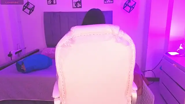 Amy Kiitty  online show from May 30, 2:04 pm