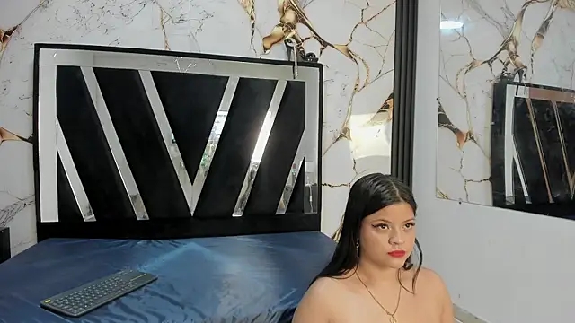 Snapshot of KarinaSimonz chatting on October 16, 7:27 pm KarinaSimonz online show from October 16, 7:27 pm