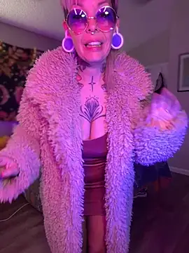 Eva Monroe- online show from October 31, 6:45 pm