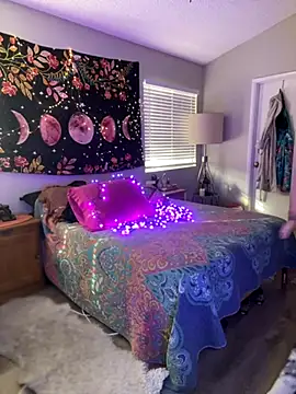 Eva Monroe- online show from November 3, 4:11 pm