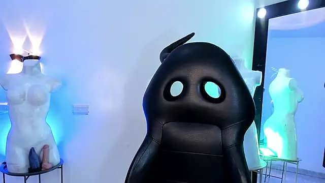 Emili Roux online show from March 26, 11:12 am