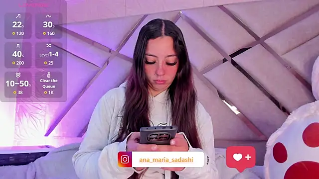 sadashi moon  online show from October 31, 12:20 pm