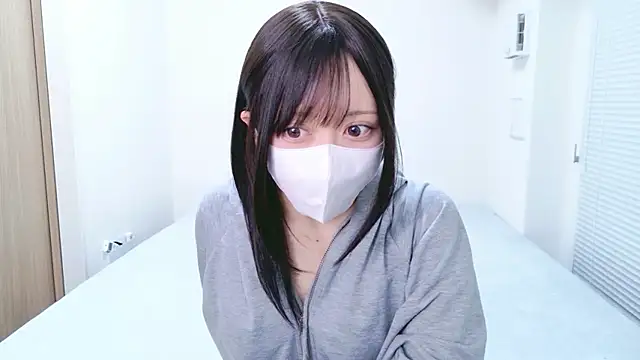 Yurie  online show from April 6, 1:34 pm