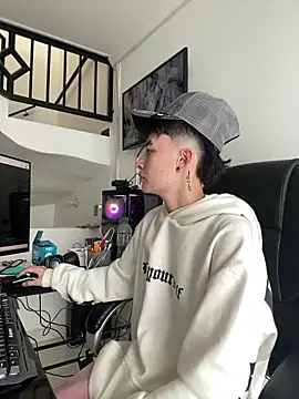 nico 18x online show from December 4, 1:46 pm