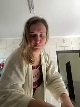 Bia sexynovaes online show from July 6, 2:00 pm