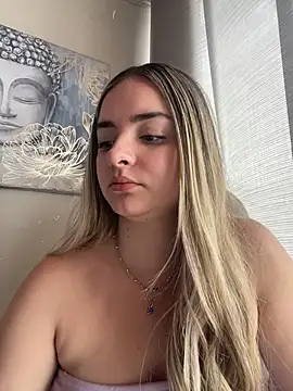 imlindapink online show from February 7, 5:39 pm