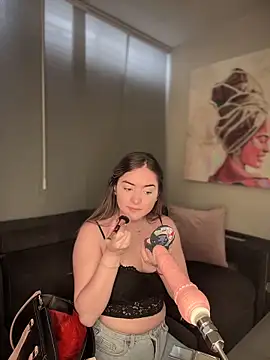 imlindapink online show from December 3, 5:37 pm