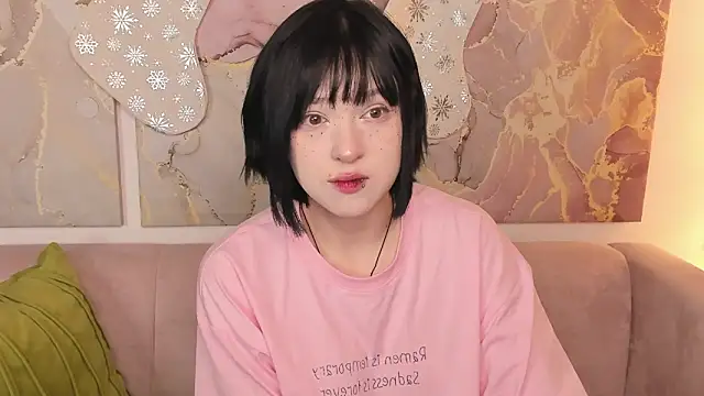 fiamoory online show from December 15, 1:11 am