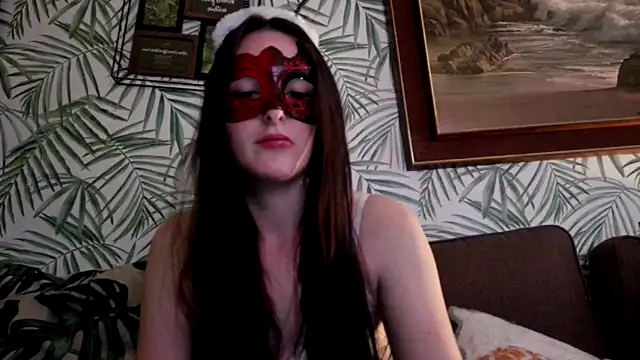 Snapshot of LexiSnowUK chatting on October 25, 10:01 am LexiSnowUK online show from October 25, 10:01 am