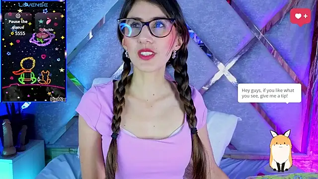  jade white  online show from March 31, 2:28 pm