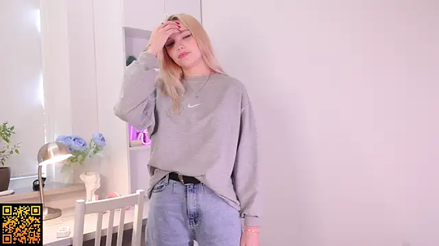 norakisses online show from October 26, 7:48 am