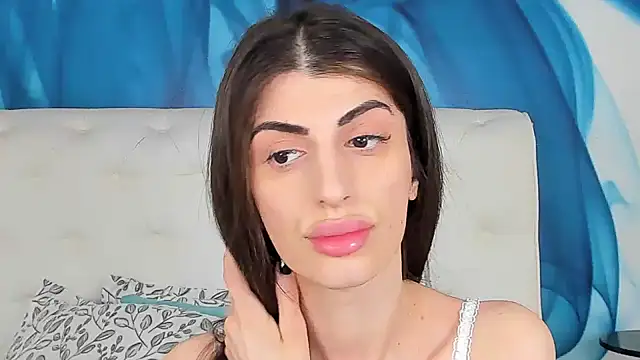 SkinnyDolly online show from March 19, 12:48 am