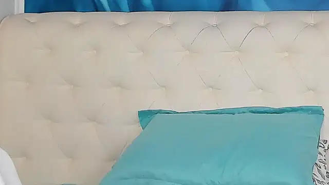 SkinnyDolly online show from June 9, 3:17 am