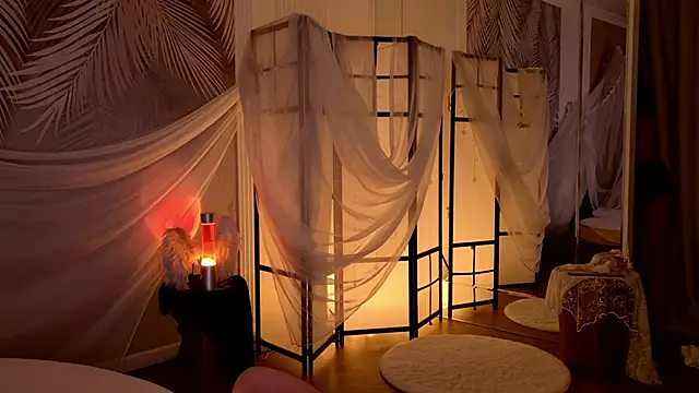 Sky Eyes  online show from September 15, 5:09 pm