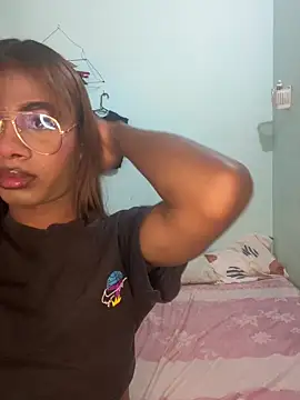 alejandrasxx online show from September 20, 1:09 pm