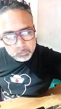 sthefania1710 online show from April 3, 1:53 pm