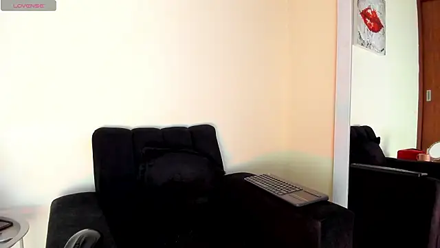 victoria  lace  online show from February 3, 2:53 am