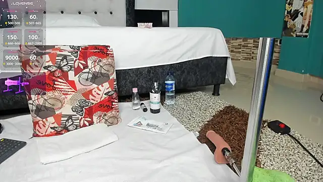 kinky polar online show from December 4, 3:42 am