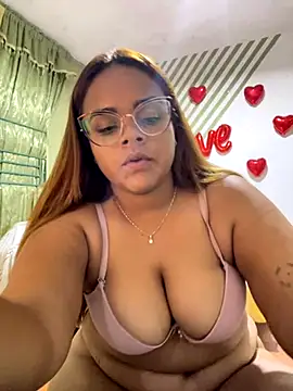 Evabigass online show from November 4, 1:21 am