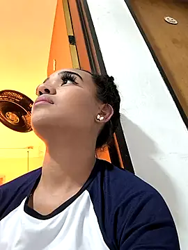 evafoxs online show from October 28, 2:06 am