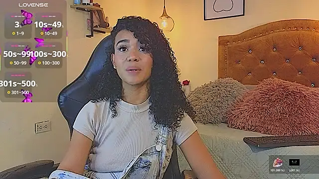 evafoxs online show from December 18, 10:47 pm