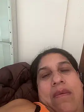 siri duque online show from November 6, 2:23 pm